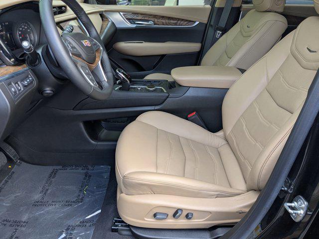Photo of 2024 Stellar Black Metallic Cadillac XT5
