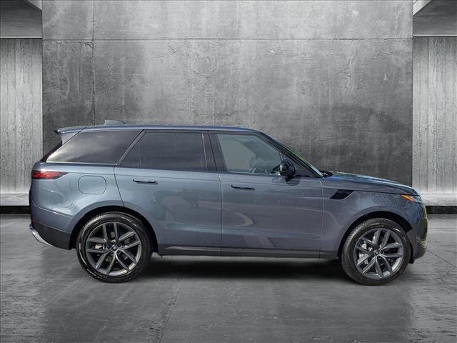 Photo of 2024 Varesine Blue Metallic Land Rover Range Rover Sport