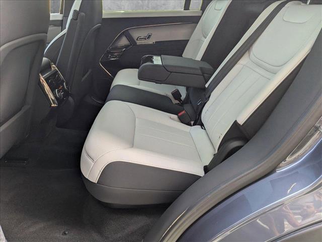 Photo of 2024 Varesine Blue Metallic Land Rover Range Rover Sport