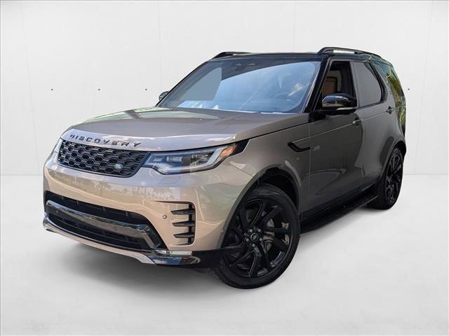 Photo of 2025 Lantau Bronze Metallic Land Rover Discovery