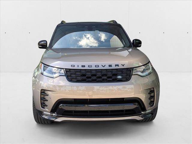 Photo of 2025 Lantau Bronze Metallic Land Rover Discovery