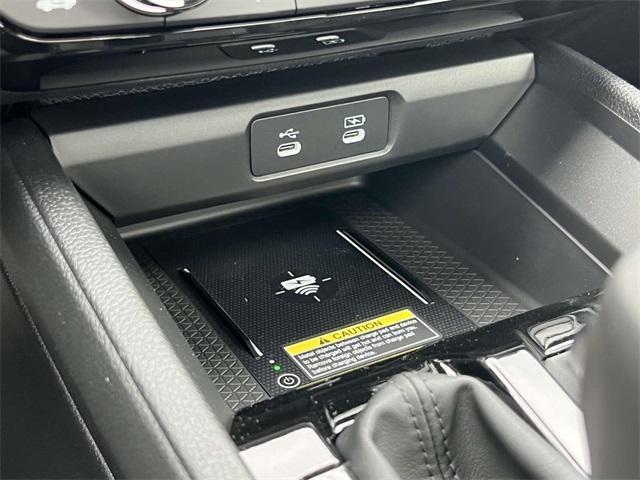 Photo of 2025 Platinum White Pearl Honda Accord Hybrid
