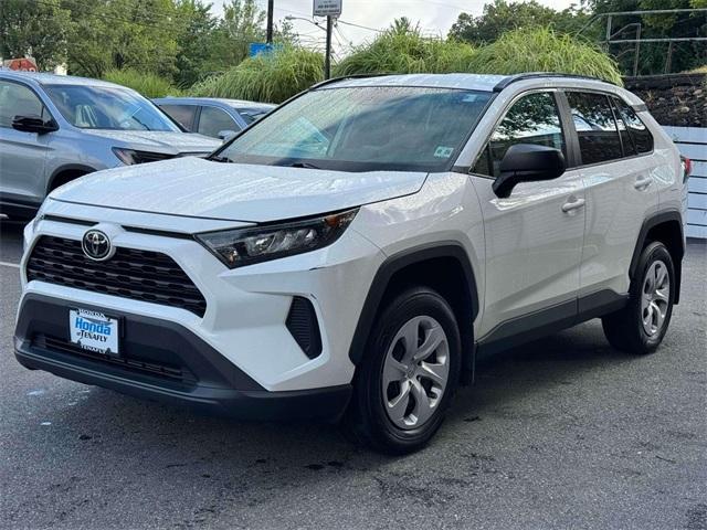 Photo of 2020 White Toyota RAV4