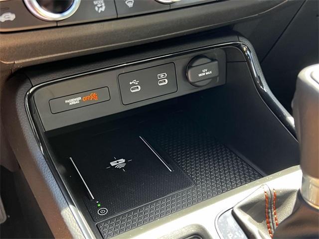 Photo of 2026 Platinum White Pearl Honda CR-V Hybrid