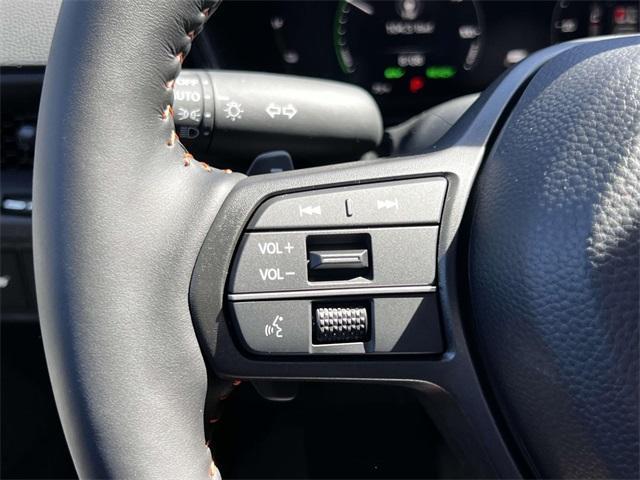 Photo of 2026 Platinum White Pearl Honda CR-V Hybrid