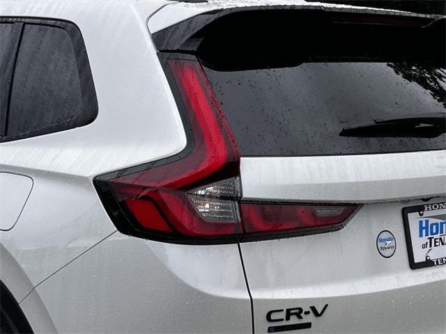 Photo of 2026 Platinum White Pearl Honda CR-V Hybrid