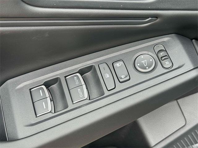 Photo of 2025 Crystal Black Pearl Honda Accord