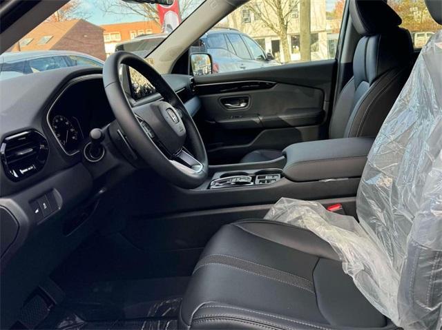 Photo of 2025 Platinum White Pearl Honda Pilot