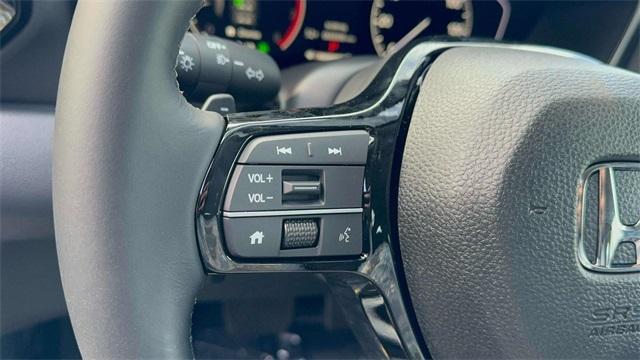 Photo of 2025 Platinum White Pearl Honda Pilot