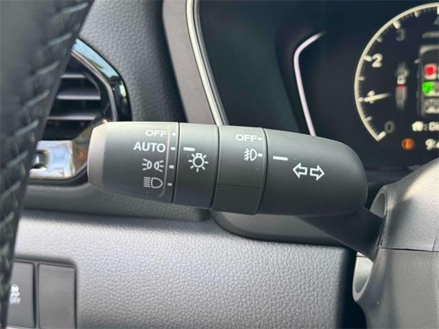 Photo of 2025 Platinum White Pearl Honda Pilot