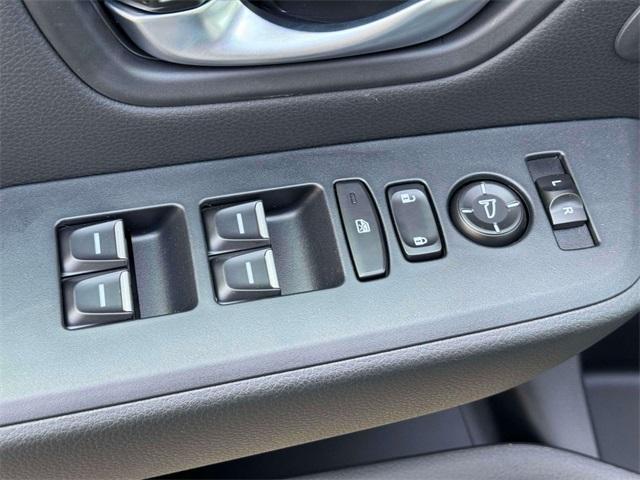 Photo of 2025 Platinum White Pearl Honda Pilot