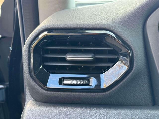 Photo of 2025 Platinum White Pearl Honda Pilot