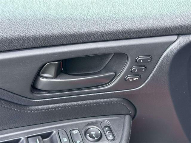 Photo of 2023 Red Honda Odyssey
