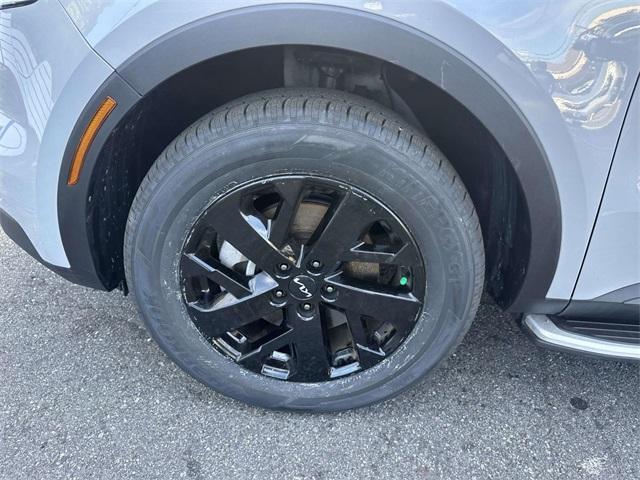 Photo of 2023 Wolf Gray Kia Sorento