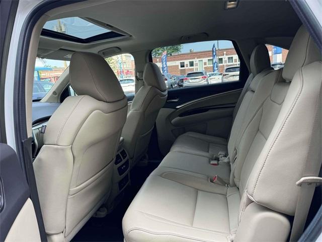Photo of 2020 White Acura MDX