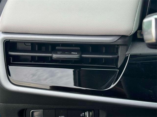Photo of 2025 Sonic Gray Pearl Honda Prologue