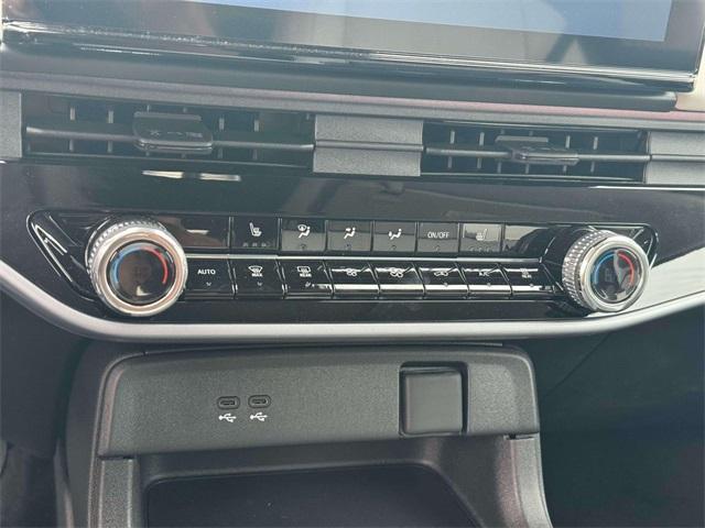 Photo of 2025 Sonic Gray Pearl Honda Prologue