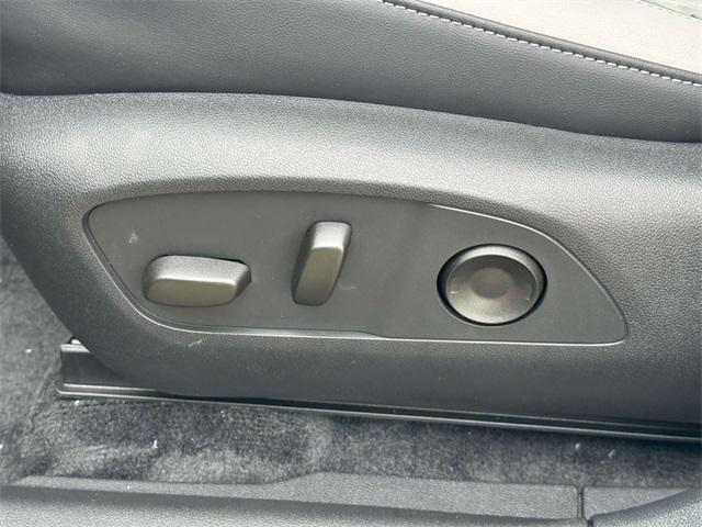 Photo of 2025 Sonic Gray Pearl Honda Prologue