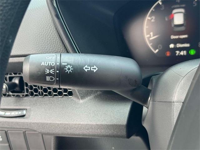 Photo of 2025 White Honda CR-V