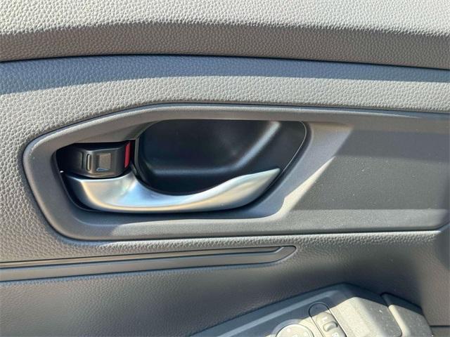 Photo of 2025 Platinum White Pearl Honda Accord
