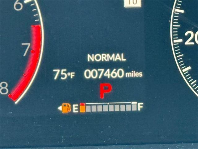 Photo of 2025 White Honda Pilot
