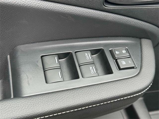 Photo of 2025 Platinum White Pearl Honda Ridgeline