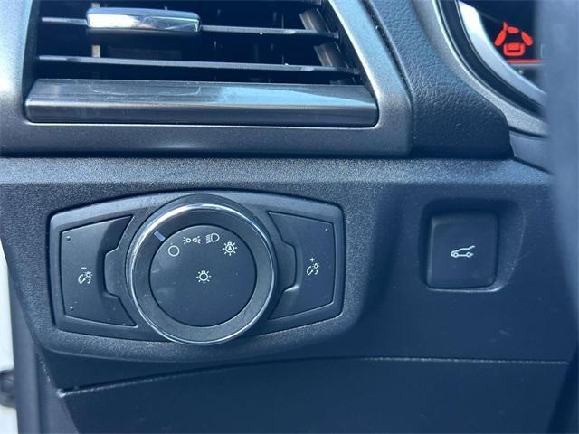 Photo of 2020 White Ford Fusion
