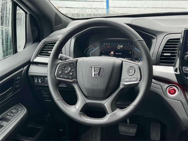 Photo of 2024 White Honda Odyssey