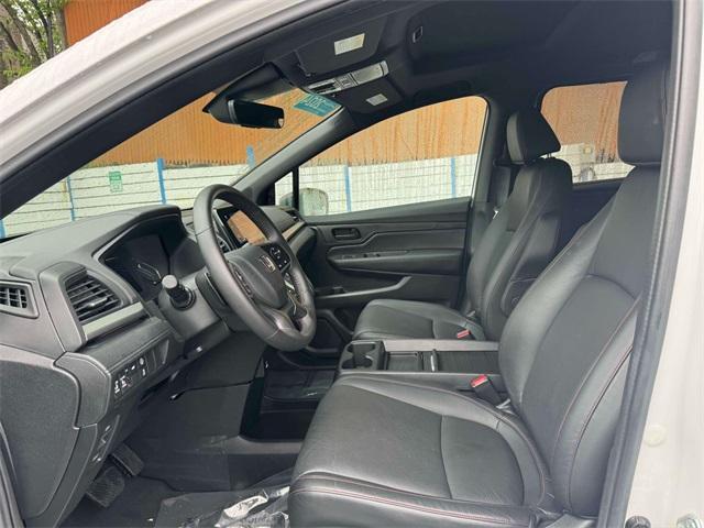 Photo of 2024 White Honda Odyssey