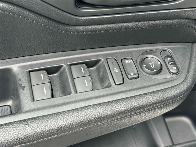 Photo of 2024 White Honda Odyssey