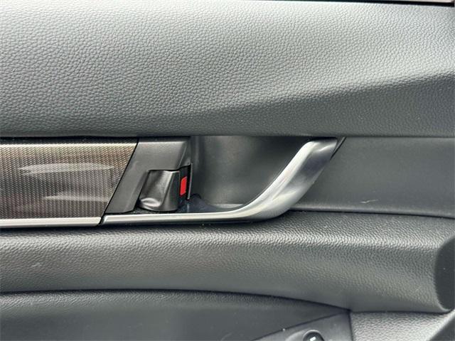 Photo of 2022 Platinum White Pearl Honda Accord