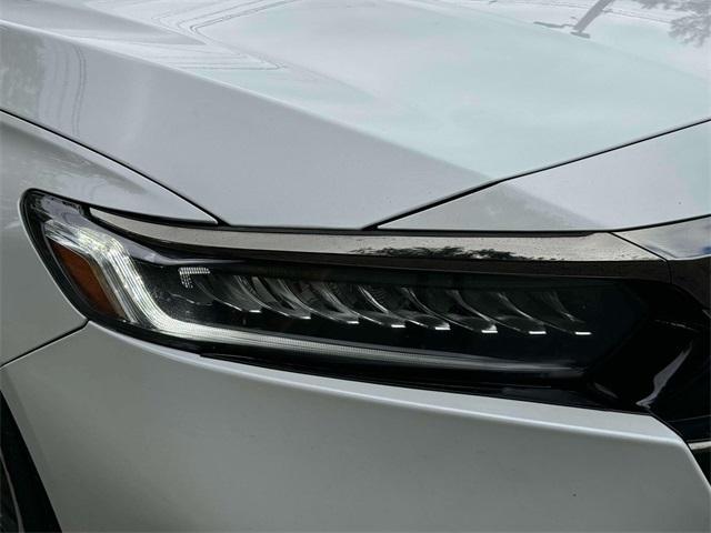 Photo of 2022 Platinum White Pearl Honda Accord