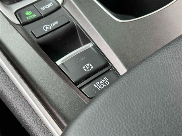 Photo of 2022 Platinum White Pearl Honda Accord