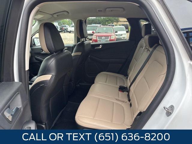 Photo of 2022 Oxford White Ford Escape