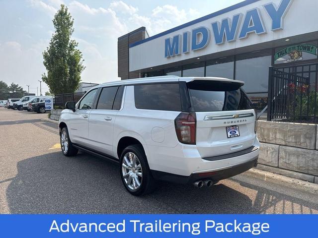 Photo of 2023 Iridescent Pearl Tricoat Chevrolet Suburban