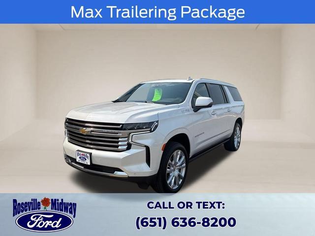 Photo of 2023 Iridescent Pearl Tricoat Chevrolet Suburban