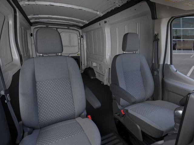 Photo of 2025 Oxford White Ford Transit-250