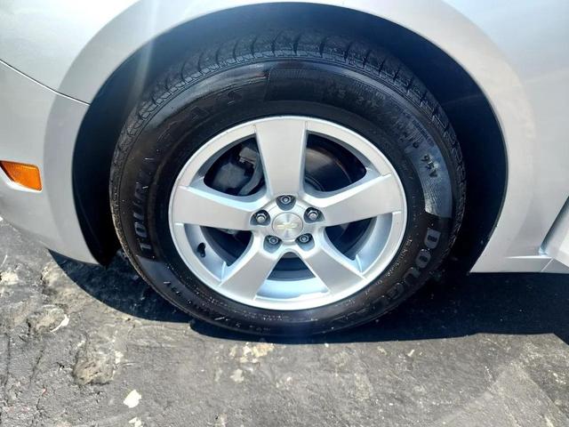 Photo of 2016 SILVER Chevrolet Cruze Limited