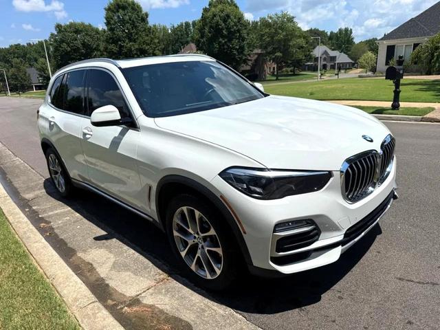 Photo of 2019 White BMW X5