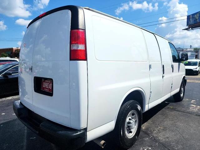Photo of 2017 White Chevrolet Express 2500