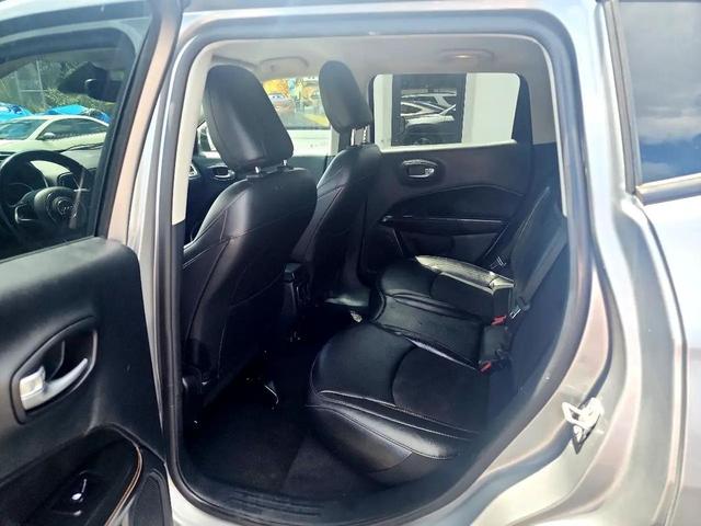 Photo of 2019 SILVER Jeep Compass