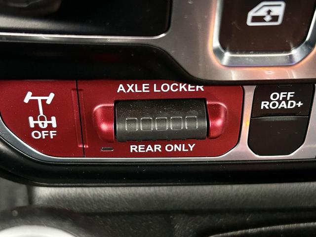 Photo of 2024 Earl Clearcoat Jeep Wrangler