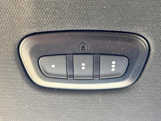 Photo of 2024 Hydro Blue Pearlcoat RAM 1500