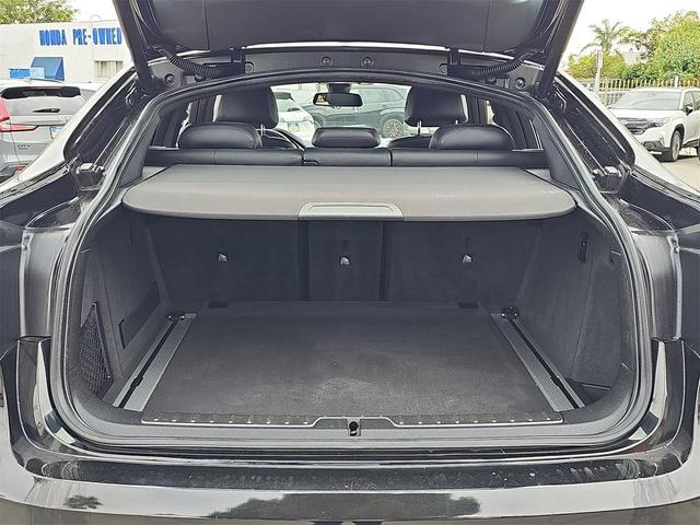 Photo of 2017 Black Sapphire Metallic BMW X6