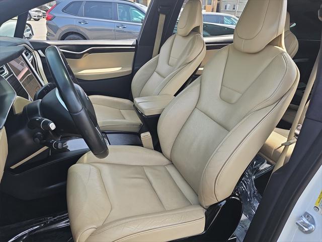 Photo of 2016 -Select- Tesla Model X