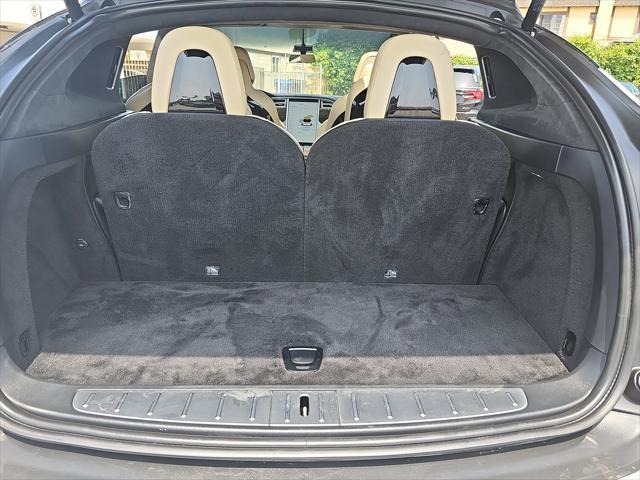 Photo of 2016 -Select- Tesla Model X