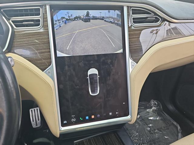 Photo of 2016 -Select- Tesla Model X