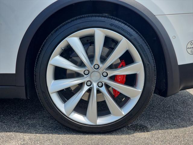 Photo of 2016 -Select- Tesla Model X
