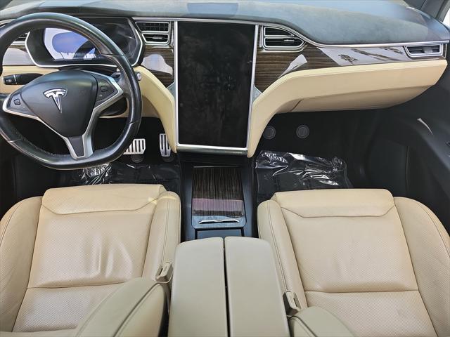 Photo of 2016 -Select- Tesla Model X
