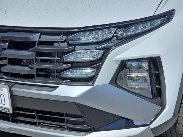 Photo of 2025 Creamy White Pearl Hyundai TUCSON Plug-In Hybrid